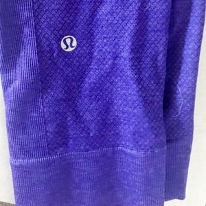 Lulu lemon seamless Capri blue/purple size 4